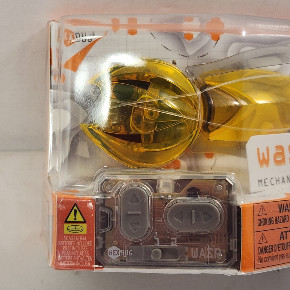 HEXBUG Wasp Micro Robotic Creature RÇ Remote Controlled. - Picture 2 of 12